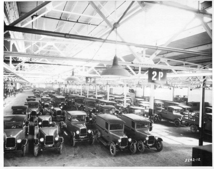 Attached picture 1930_GMC_AssemblyLine.jpg