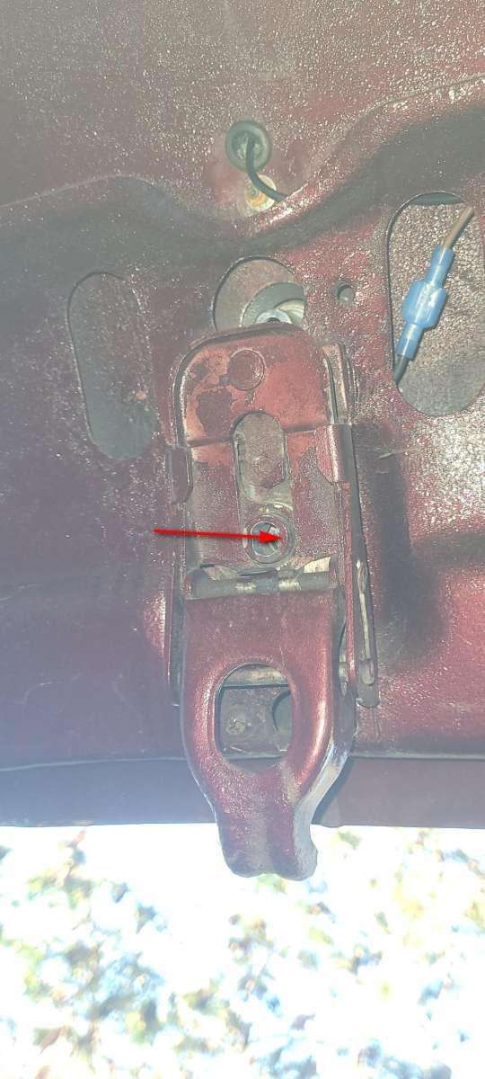 Attached picture 47-trunk-latch.jpg