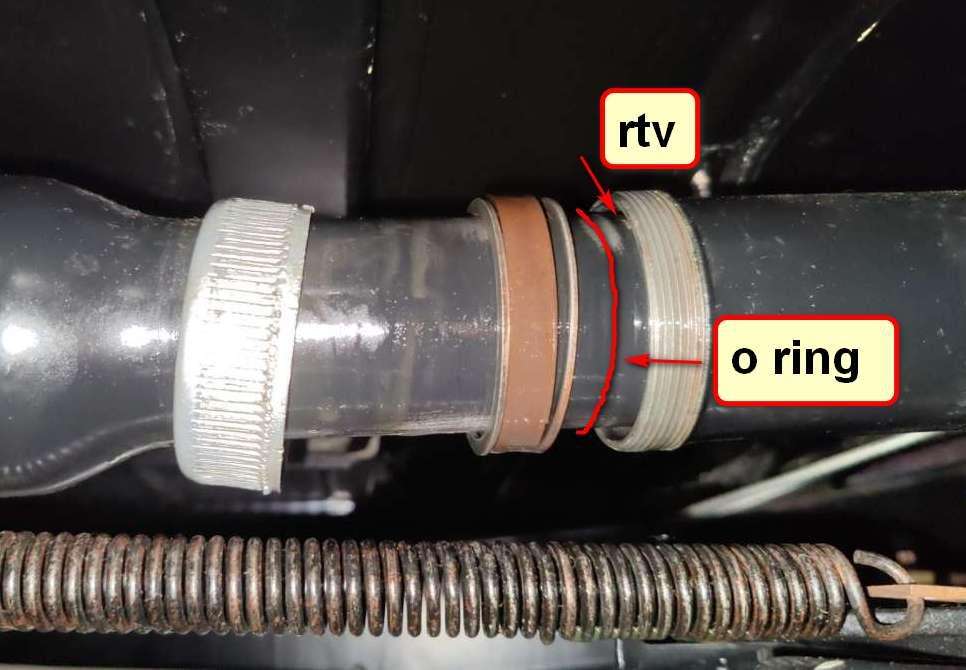 Attached picture Leaking-Drive-Shaft-2.jpg